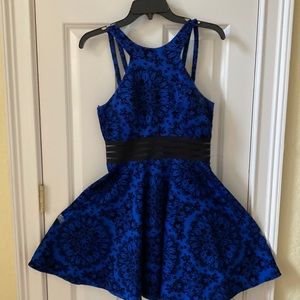 City studio Sleeveless Black and Blue Skater dress size 9. Soft velvety fabric.